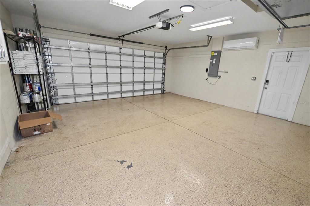 En Venta: $460,000 (4 camas, 2 baños, 2235 Pies cuadrados)
