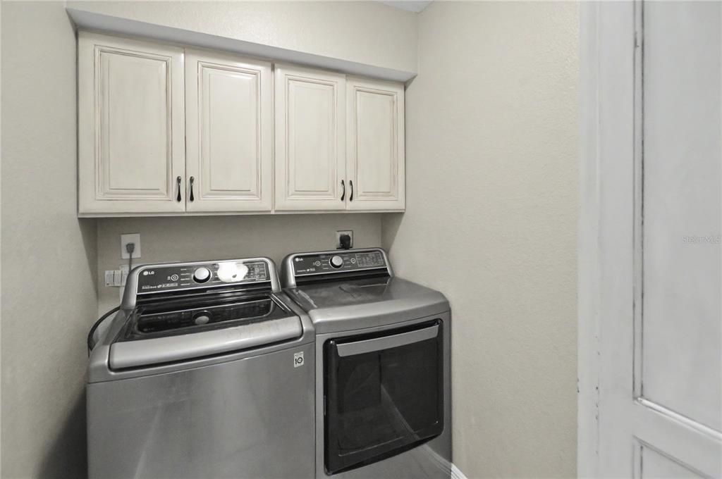 En Venta: $460,000 (4 camas, 2 baños, 2235 Pies cuadrados)