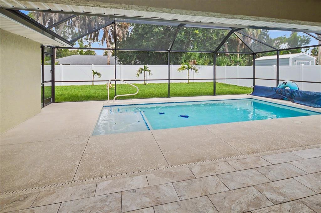 En Venta: $460,000 (4 camas, 2 baños, 2235 Pies cuadrados)