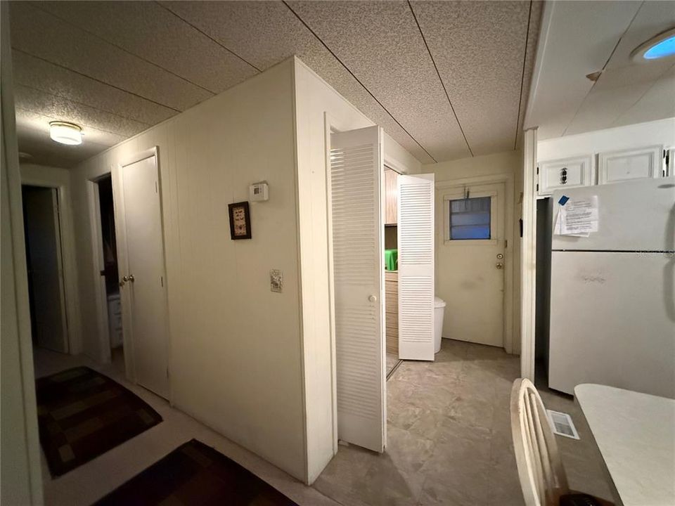 For Sale: $89,900 (2 beds, 2 baths, 1320 Square Feet)