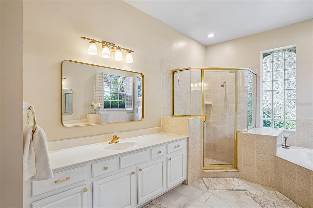 На продажу: $580,000 (3 спален, 2 ванн, 2601 Квадратных фут)