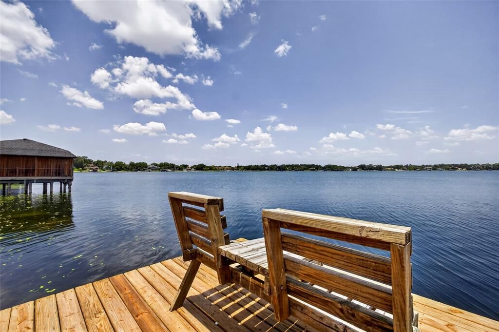 En Venta: $1,550,000 (4 camas, 3 baños, 2700 Pies cuadrados)