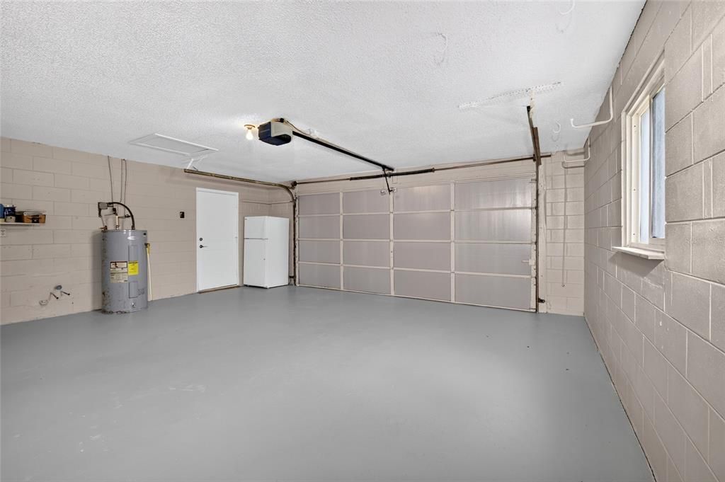 En Venta: $1,550,000 (4 camas, 3 baños, 2700 Pies cuadrados)