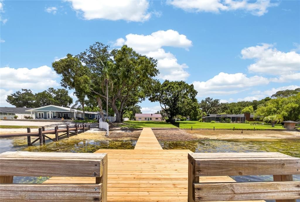 En Venta: $1,550,000 (4 camas, 3 baños, 2700 Pies cuadrados)