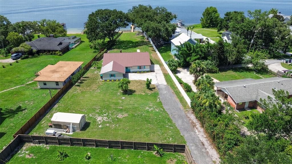 En Venta: $1,550,000 (4 camas, 3 baños, 2700 Pies cuadrados)