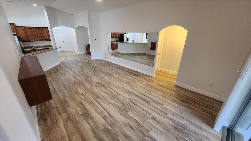 En Renta: $2,625 (4 camas, 3 baños, 1903 Pies cuadrados)