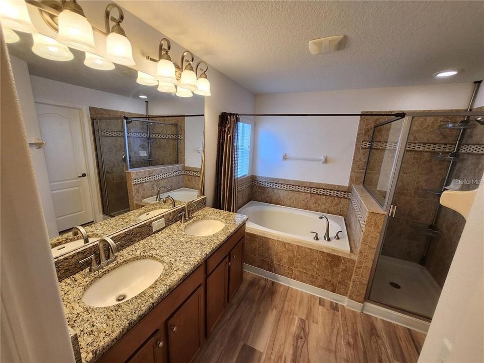 En Renta: $2,625 (4 camas, 3 baños, 1903 Pies cuadrados)