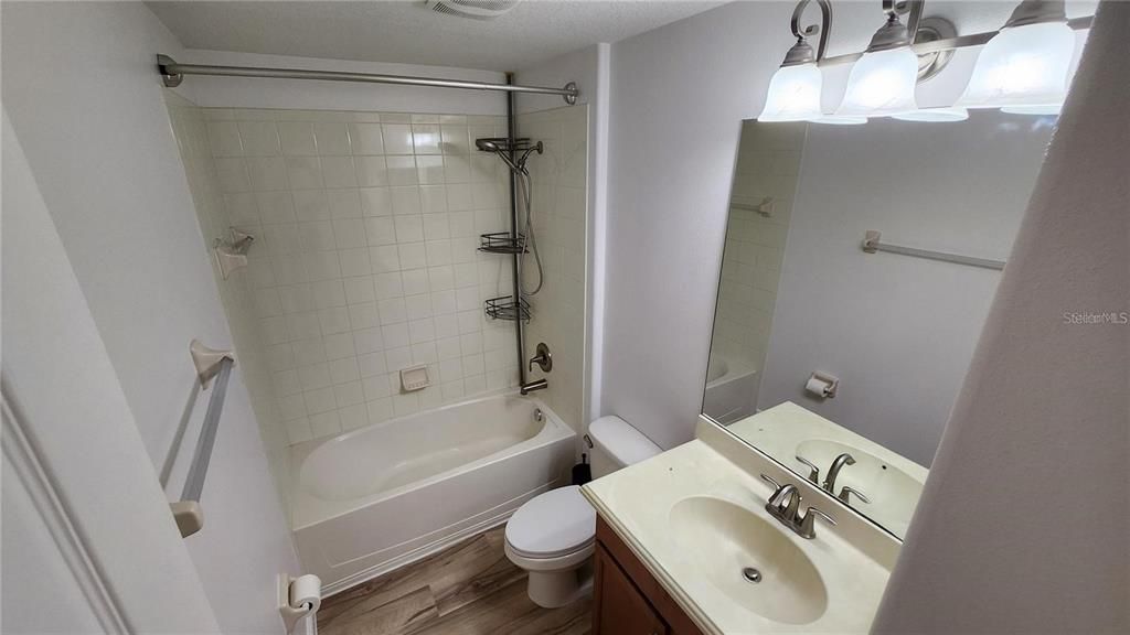En Renta: $2,625 (4 camas, 3 baños, 1903 Pies cuadrados)