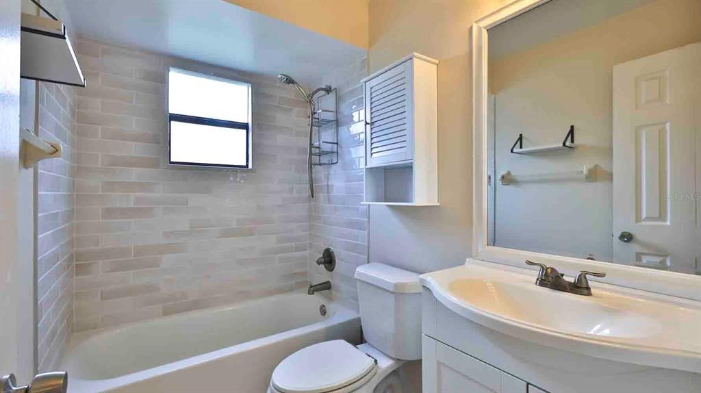 En Venta: $319,000 (3 camas, 2 baños, 1200 Pies cuadrados)