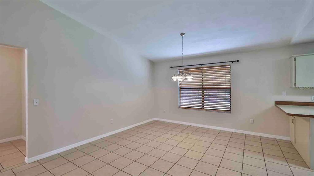 En Venta: $319,000 (3 camas, 2 baños, 1200 Pies cuadrados)