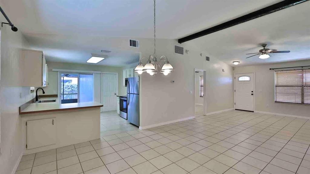 En Venta: $319,000 (3 camas, 2 baños, 1200 Pies cuadrados)
