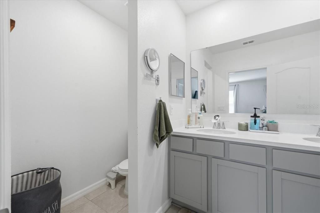 En Venta: $369,900 (4 camas, 2 baños, 2039 Pies cuadrados)