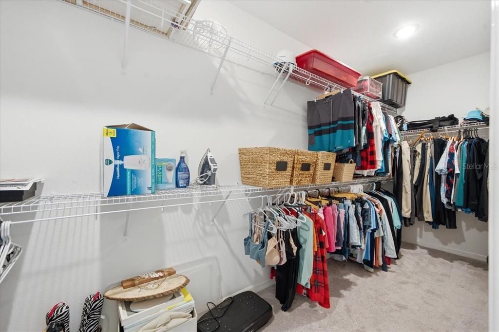 En Venta: $369,900 (4 camas, 2 baños, 2039 Pies cuadrados)