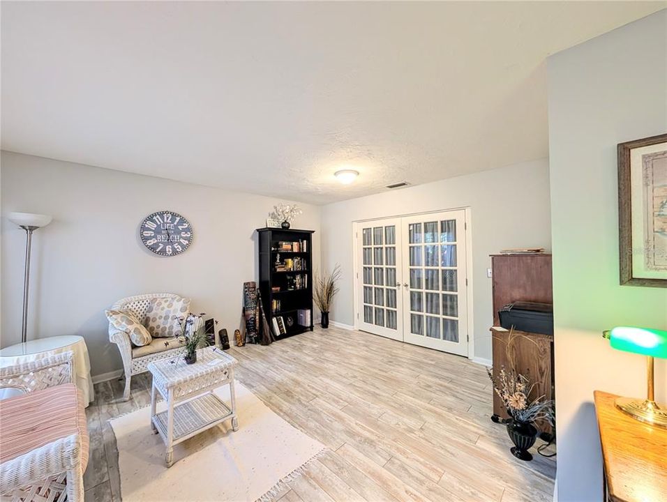 For Sale: $349,555 (3 beds, 2 baths, 1847 Square Feet)