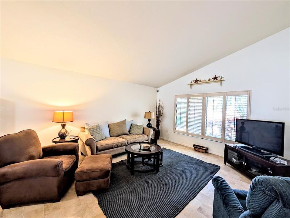 For Sale: $349,555 (3 beds, 2 baths, 1847 Square Feet)