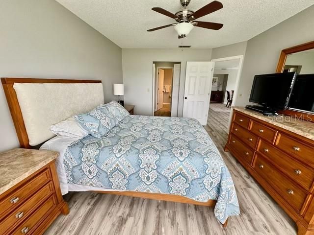 For Rent: $4,000 (2 beds, 2 baths, 1212 Square Feet)