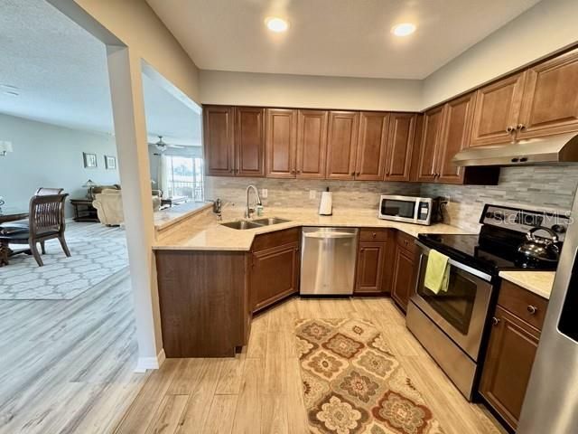 For Rent: $4,000 (2 beds, 2 baths, 1212 Square Feet)