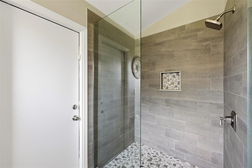 For Sale: $395,000 (4 beds, 2 baths, 1588 Square Feet)