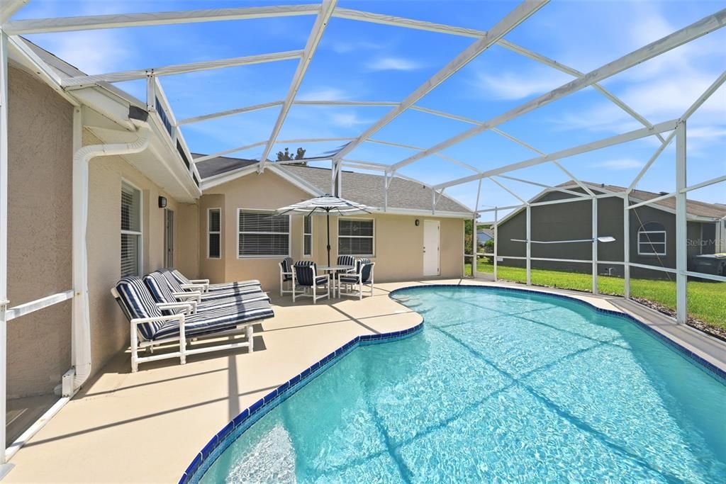 For Sale: $395,000 (4 beds, 2 baths, 1588 Square Feet)