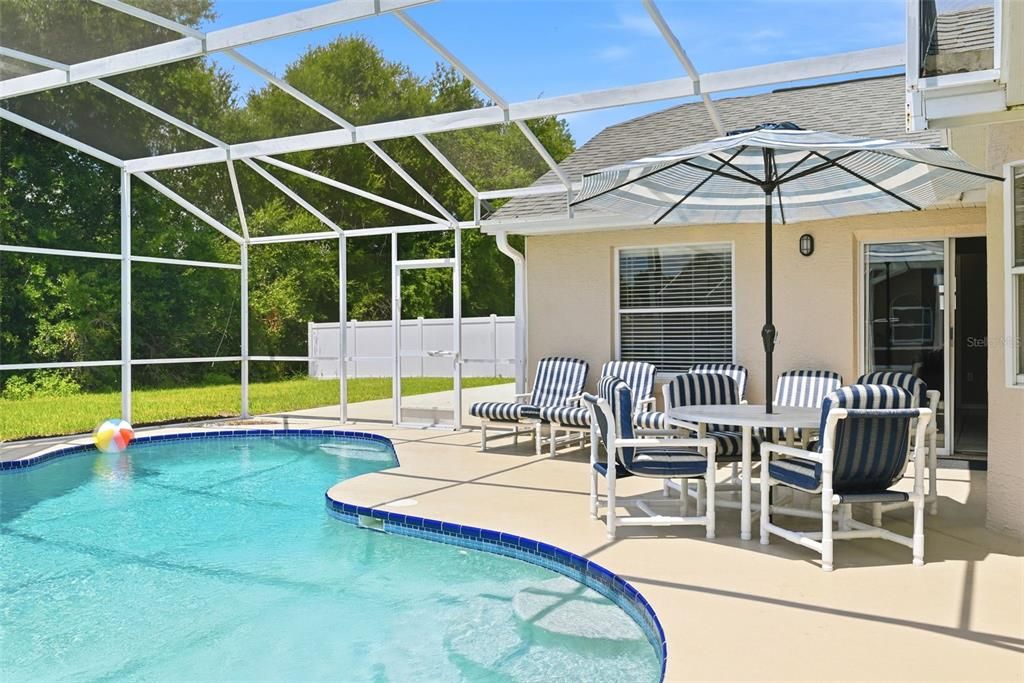 For Sale: $395,000 (4 beds, 2 baths, 1588 Square Feet)