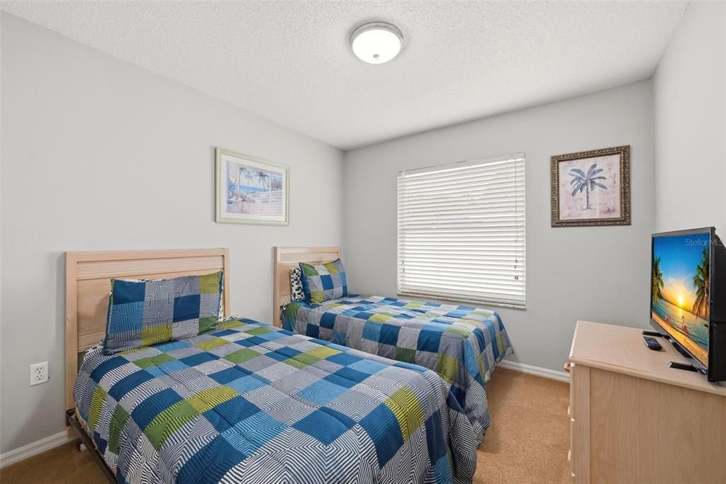 For Sale: $395,000 (4 beds, 2 baths, 1588 Square Feet)