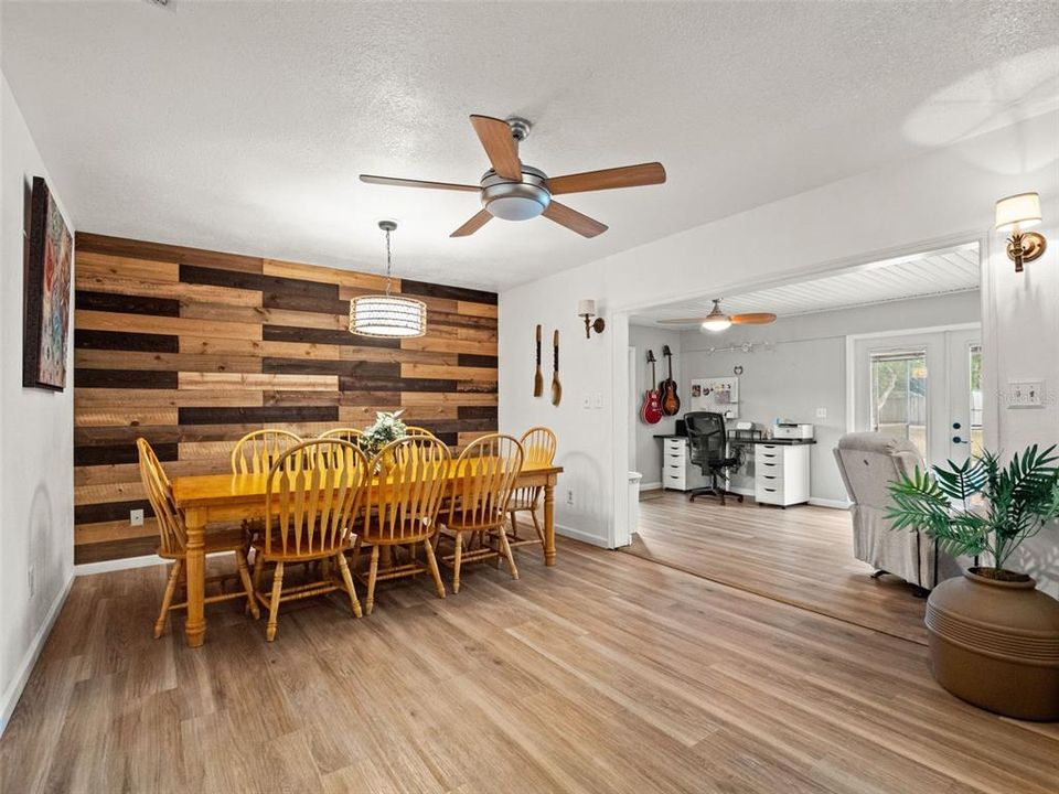 For Sale: $895,000 (6 beds, 4 baths, 4195 Square Feet)