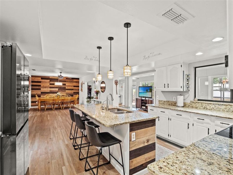 For Sale: $895,000 (6 beds, 4 baths, 4195 Square Feet)
