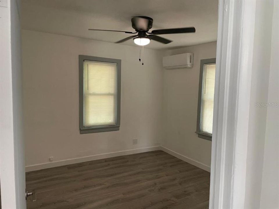 For Sale: $229,900 (2 beds, 1 baths, 656 Square Feet)