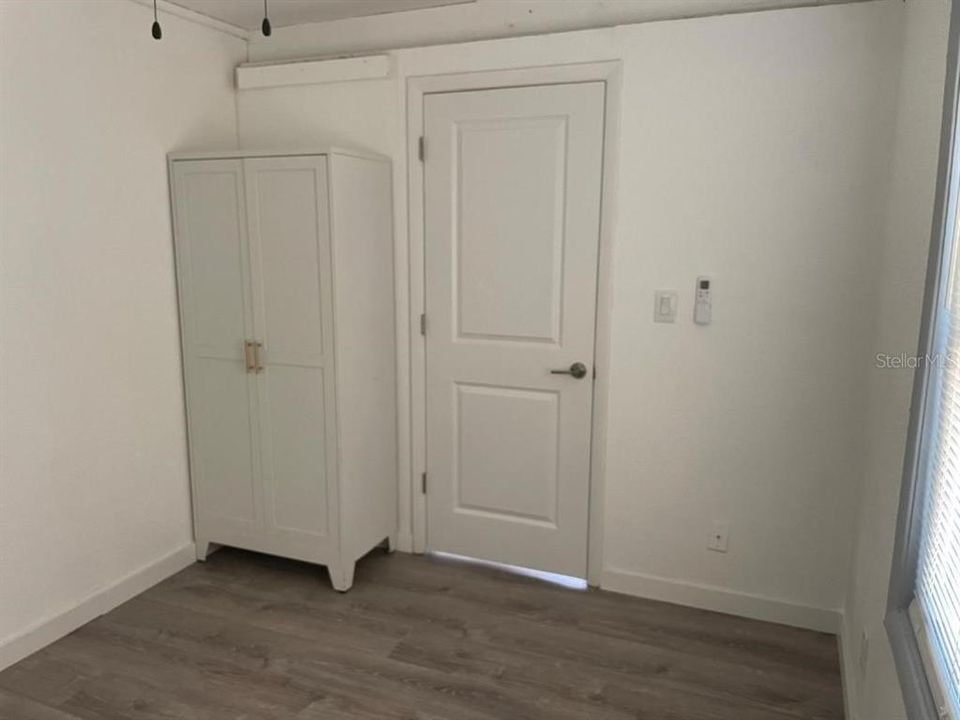 For Sale: $229,900 (2 beds, 1 baths, 656 Square Feet)