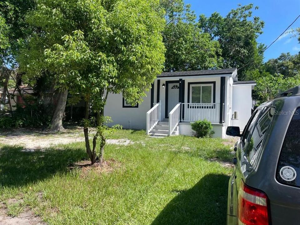 For Sale: $229,900 (2 beds, 1 baths, 656 Square Feet)