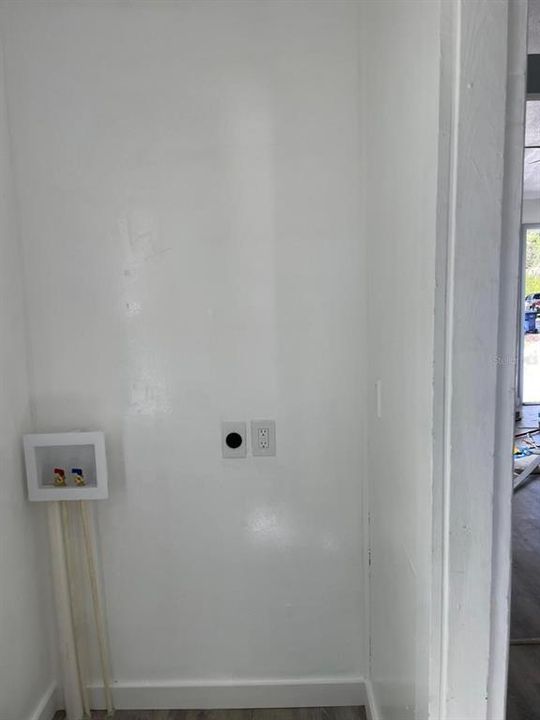 For Sale: $229,900 (2 beds, 1 baths, 656 Square Feet)