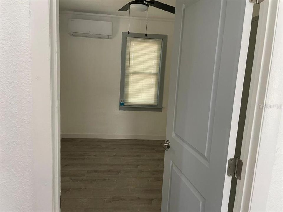 For Sale: $229,900 (2 beds, 1 baths, 656 Square Feet)