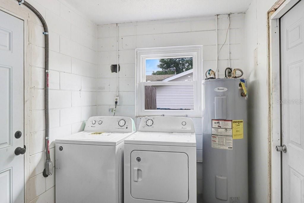 For Sale: $279,900 (3 beds, 2 baths, 1510 Square Feet)