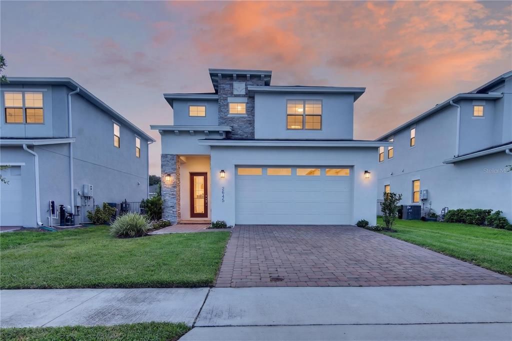 For Sale: $598,000 (4 beds, 3 baths, 2717 Square Feet)