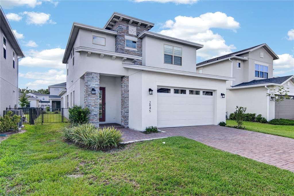 For Sale: $598,000 (4 beds, 3 baths, 2717 Square Feet)