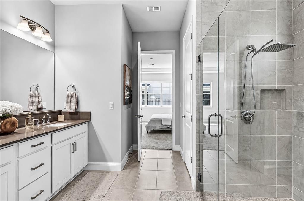 For Sale: $598,000 (4 beds, 3 baths, 2717 Square Feet)