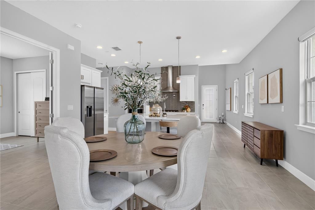 For Sale: $598,000 (4 beds, 3 baths, 2717 Square Feet)