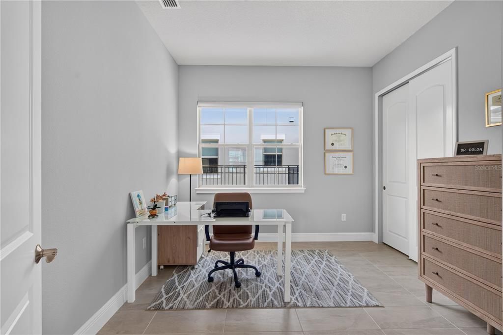 For Sale: $598,000 (4 beds, 3 baths, 2717 Square Feet)