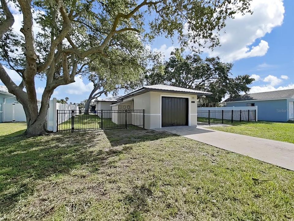 For Sale: $519,900 (3 beds, 2 baths, 1621 Square Feet)