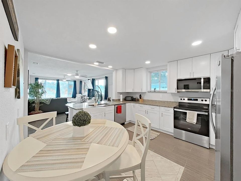 For Sale: $519,900 (3 beds, 2 baths, 1621 Square Feet)