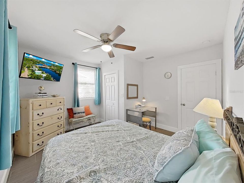For Sale: $519,900 (3 beds, 2 baths, 1621 Square Feet)