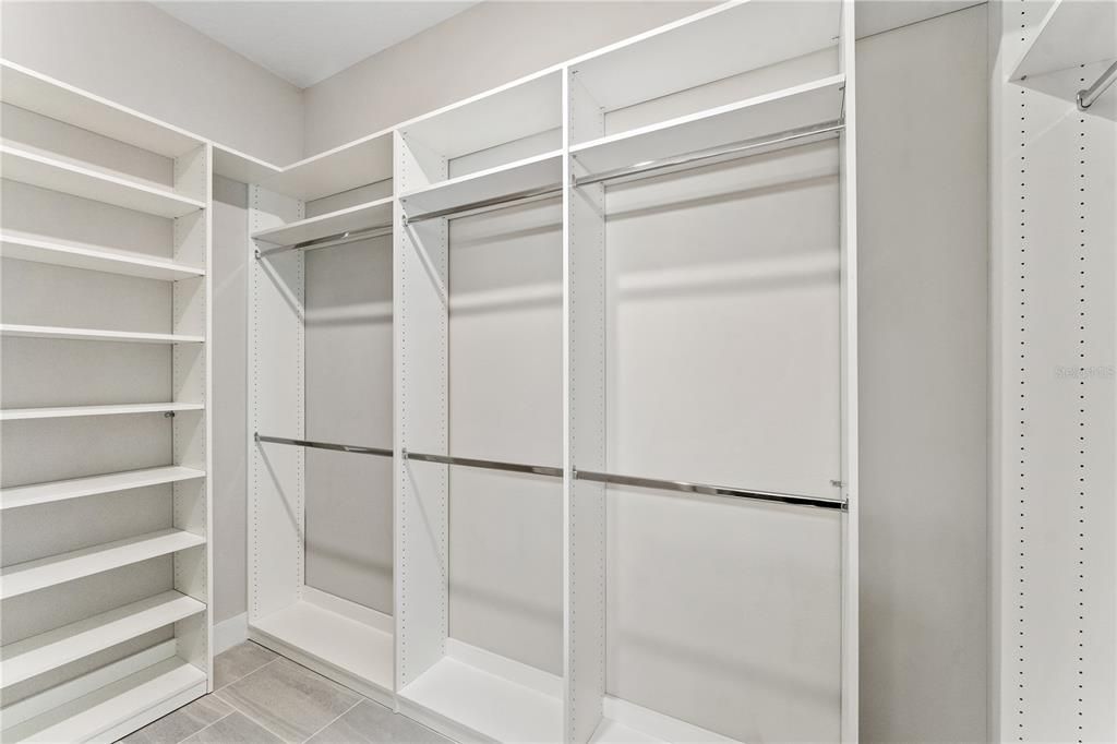 En Venta: $675,000 (4 camas, 3 baños, 2350 Pies cuadrados)