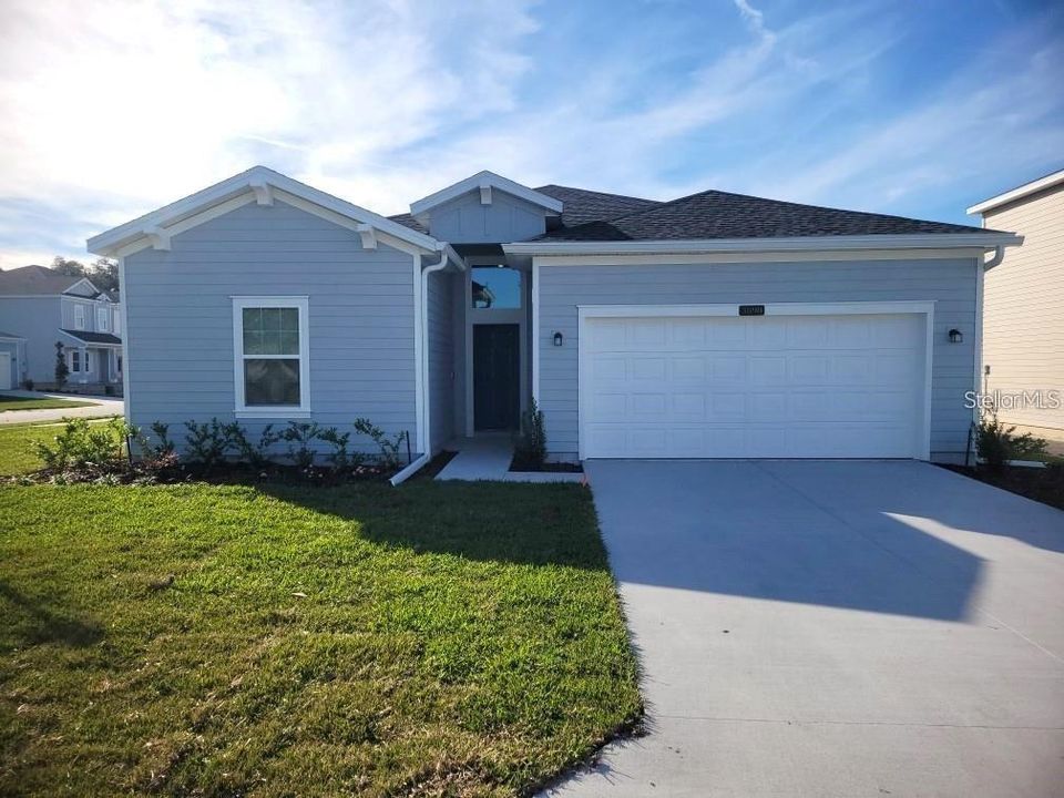 For Rent: $2,300 (4 beds, 3 baths, 2039 Square Feet)