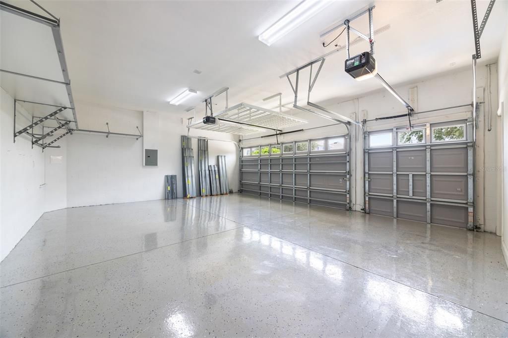 For Sale: $550,000 (5 beds, 4 baths, 3158 Square Feet)