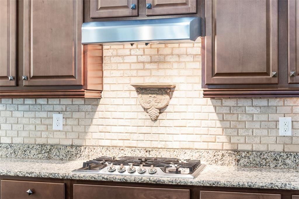 For Sale: $550,000 (5 beds, 4 baths, 3158 Square Feet)