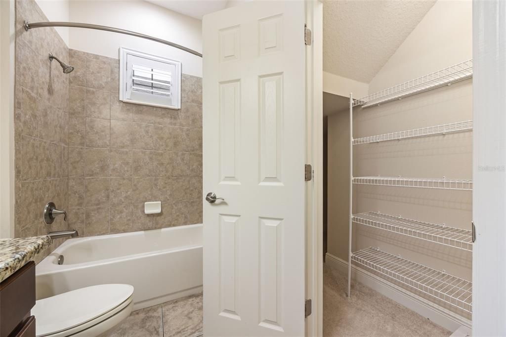 For Sale: $550,000 (5 beds, 4 baths, 3158 Square Feet)