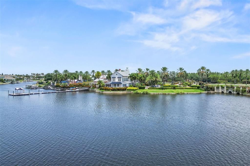 For Sale: $550,000 (5 beds, 4 baths, 3158 Square Feet)