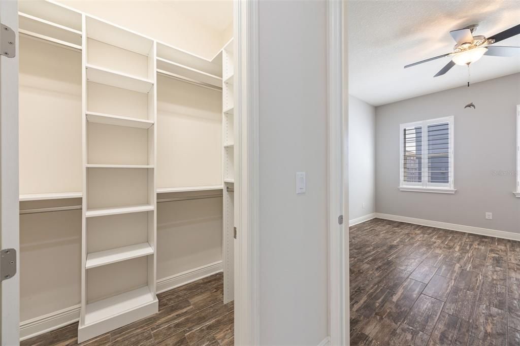 For Sale: $550,000 (5 beds, 4 baths, 3158 Square Feet)