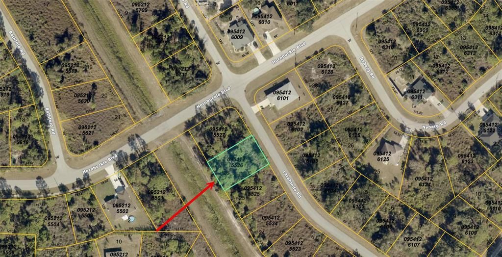 На продажу: $19,900 (0.23 acres)