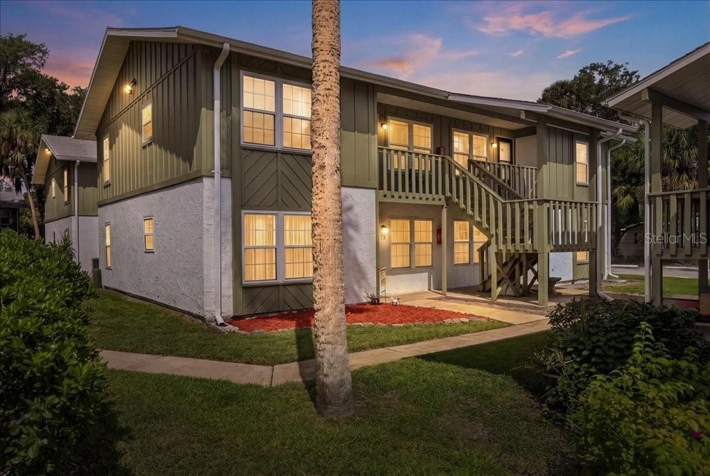 For Sale: $129,900 (2 beds, 1 baths, 784 Square Feet)